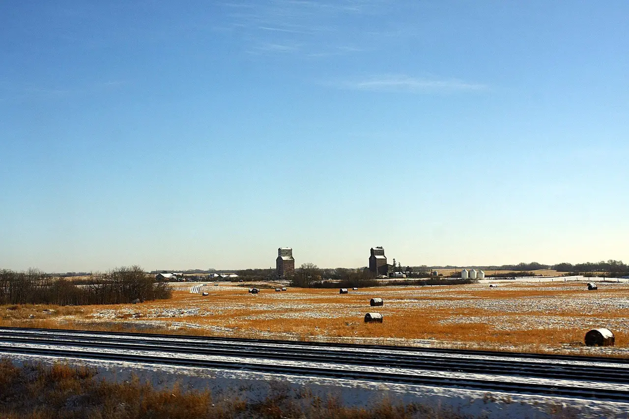 Grain elevators beyond the rail line, December 2009